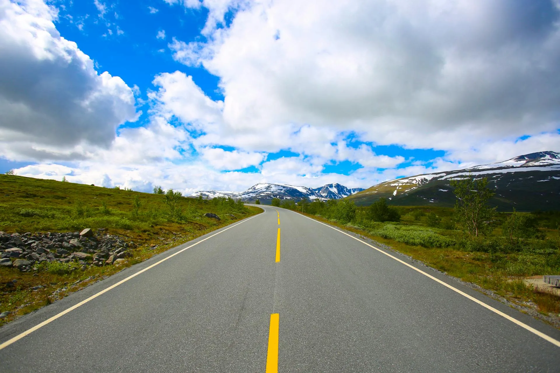Road green valley