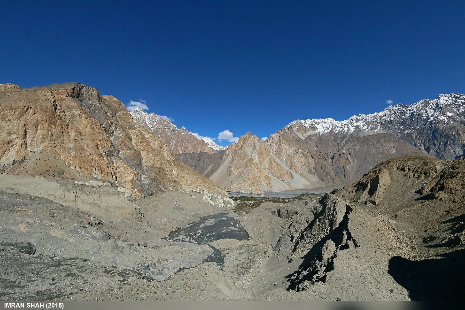 The Batura Glacier winding between the peaks of upper Hunza